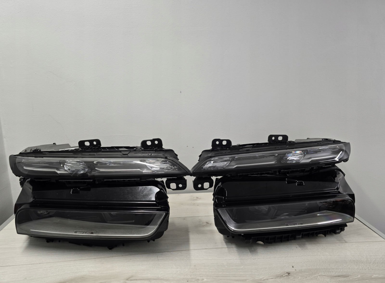 BMW G70 7 Series LED Crystal Swarovski Headlights