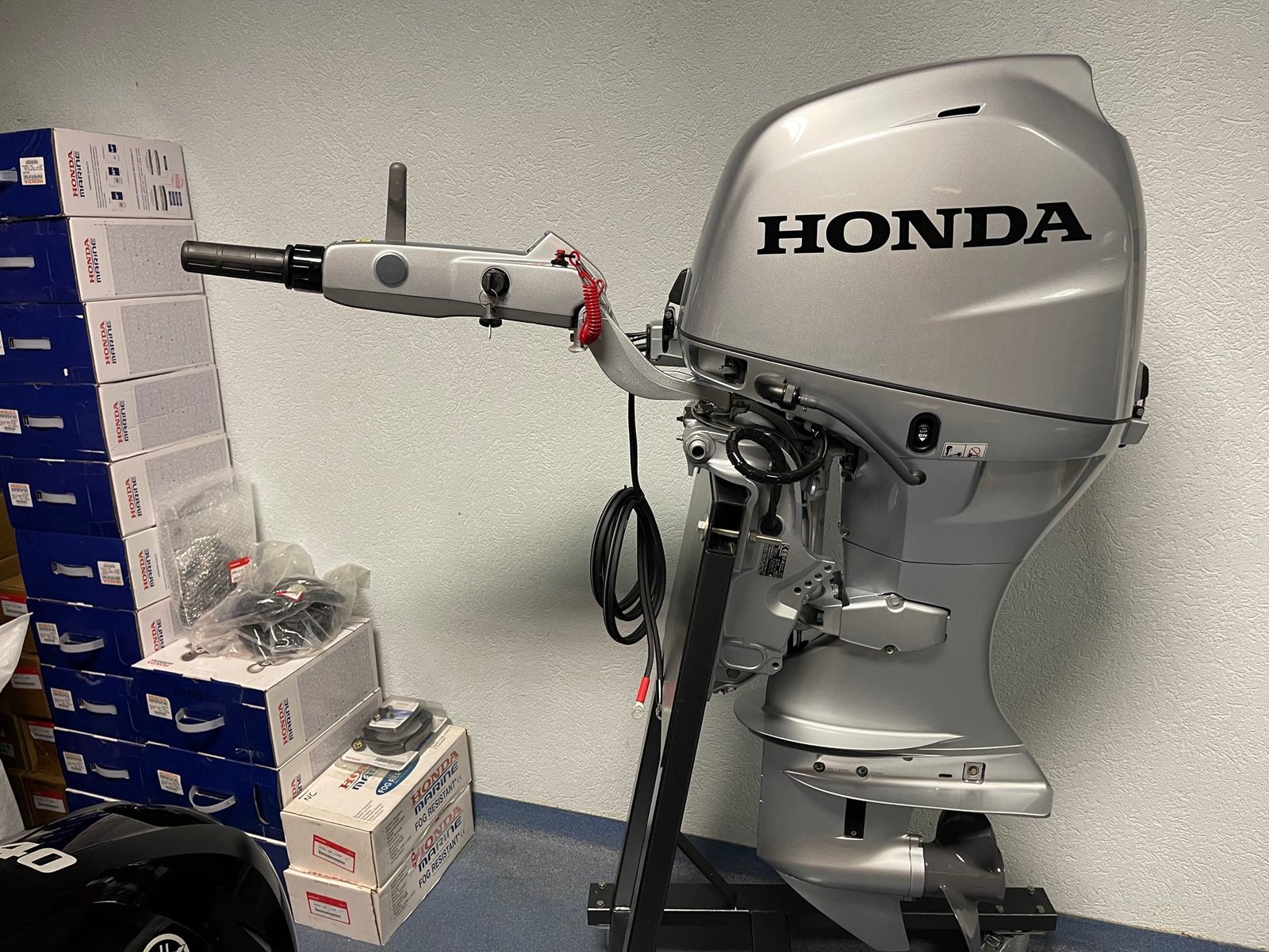 Honda BF40 LRTZ 40 HP Longshaft Outboard Motor with Tiller Handle
