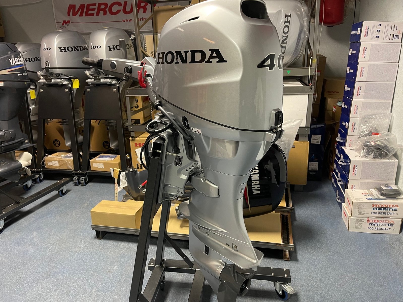 Honda BF40 SRTU 40 HP Short Shaft Outboard Motor with Tiller Handle
