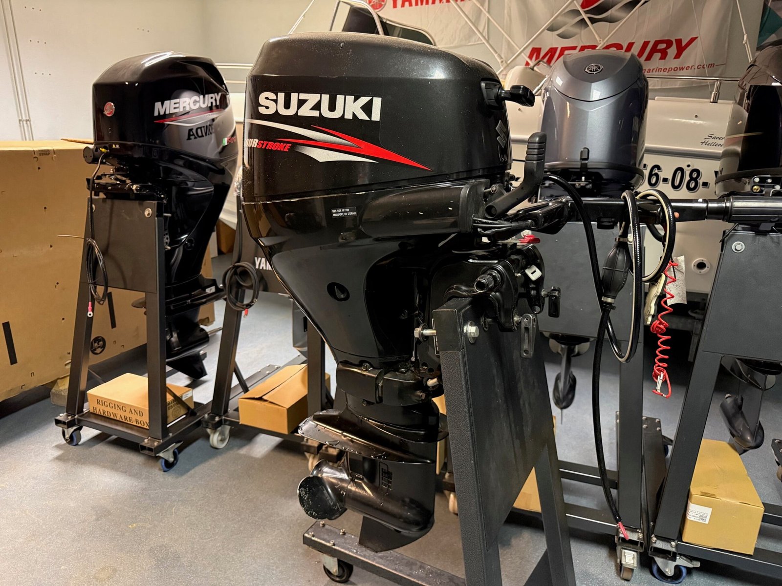 Suzuki DF25 4-Stroke Outboard Motor 25hp Short Shaft Tiller