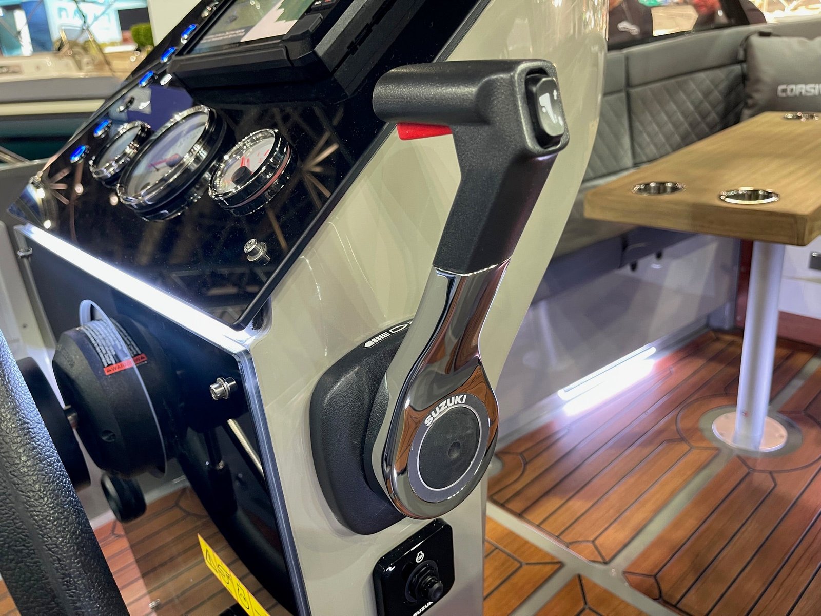 Suzuki Flush Mount with Power Trim Switch
