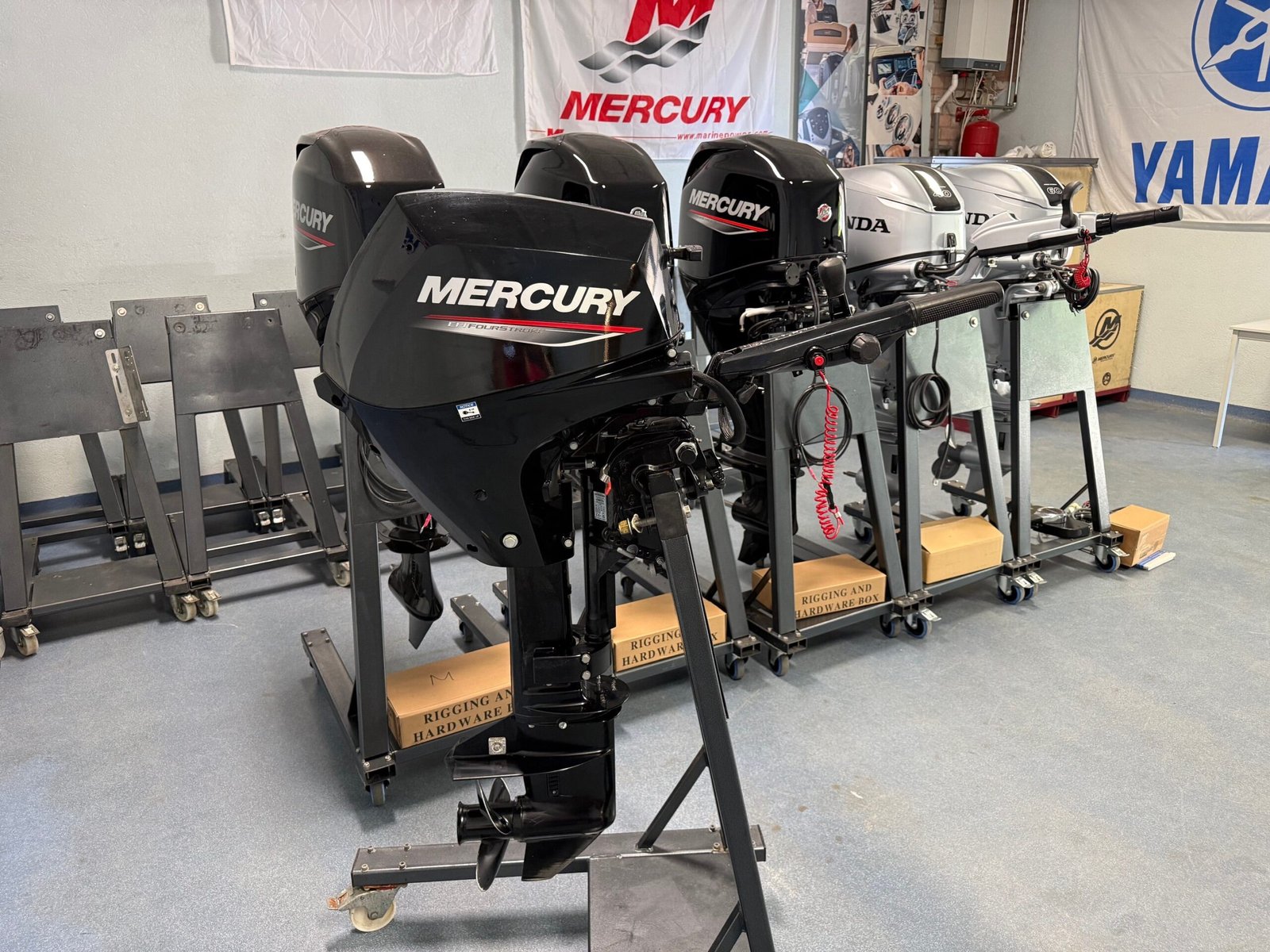 Mercury 20 HP 4-Stroke Injection Outboard Motor Tiller Control 2025 Like New