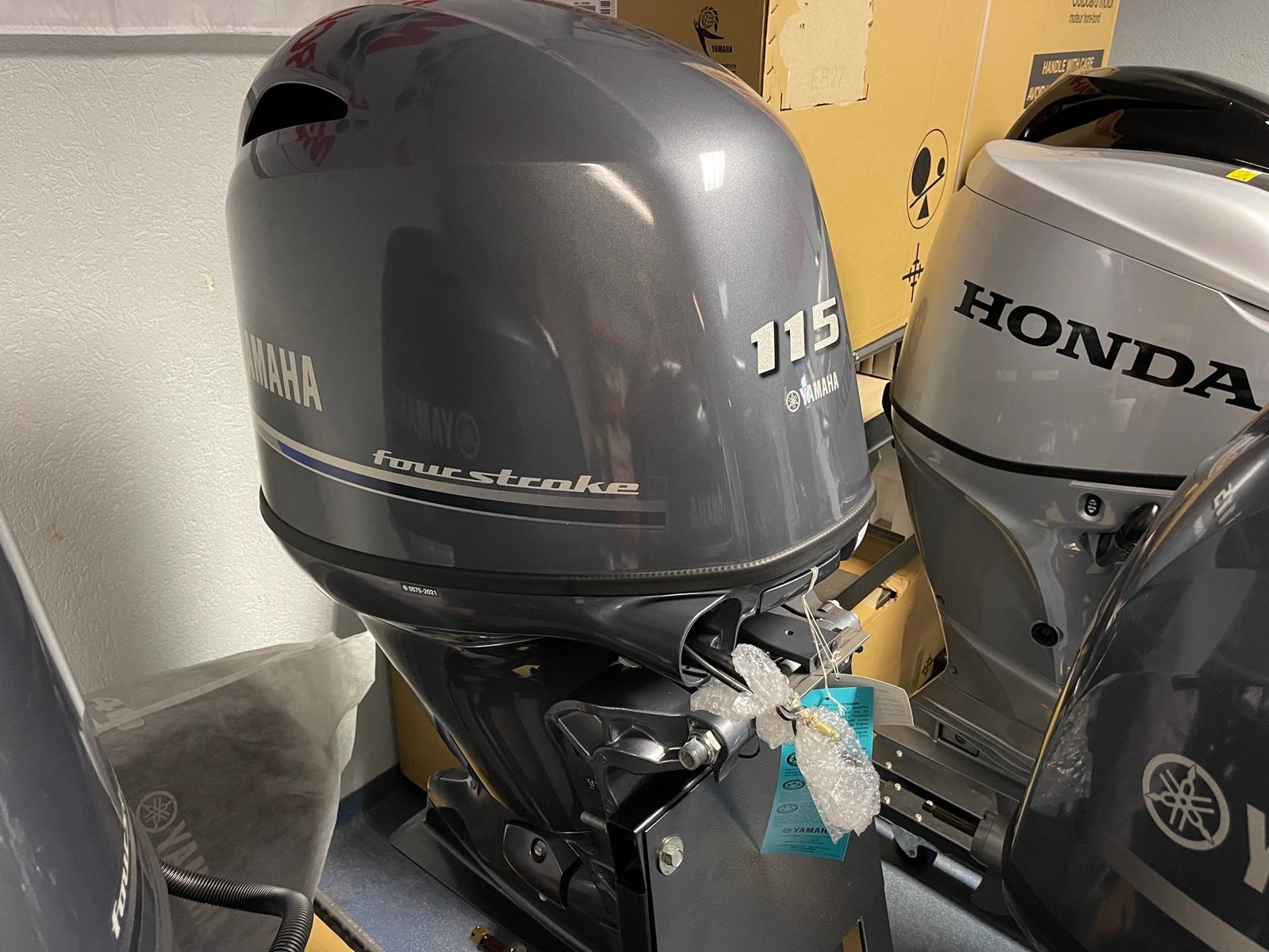 Yamaha F115 LB 115 HP Longtail Outboard Motor with Tiller Handle Trolling