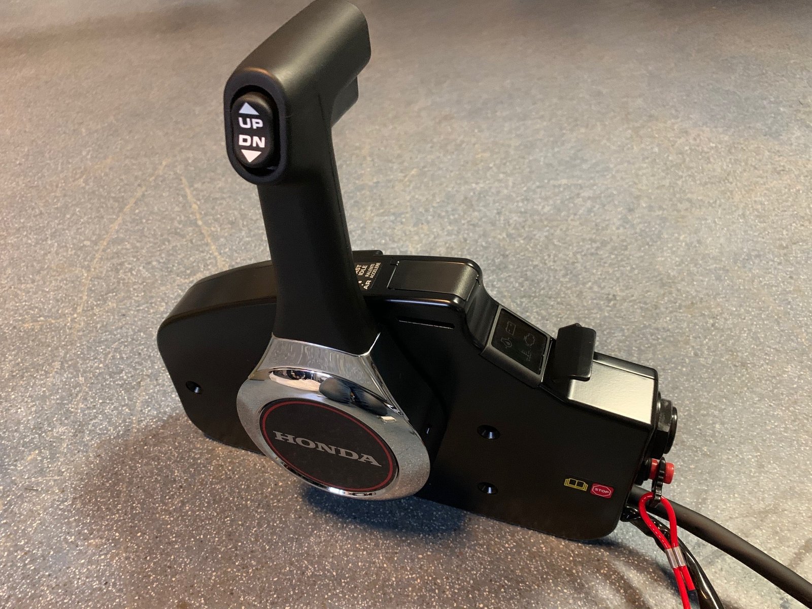 Honda BF50 LRTU 50 HP Long Shaft Outboard Motor with Remote Control and Gauge
