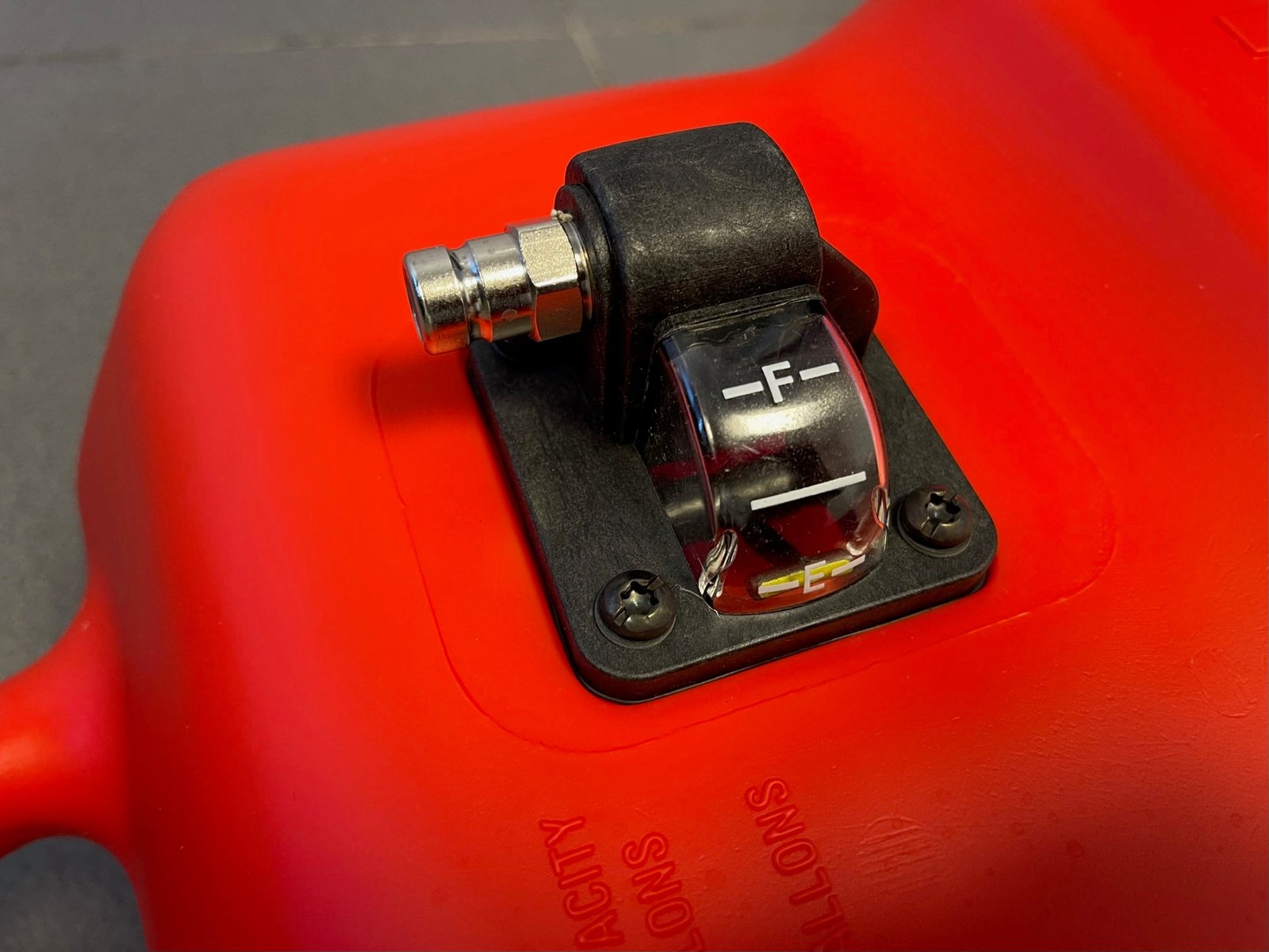 Suzuki 25 Liter Outboard Fuel Tank With Gauge