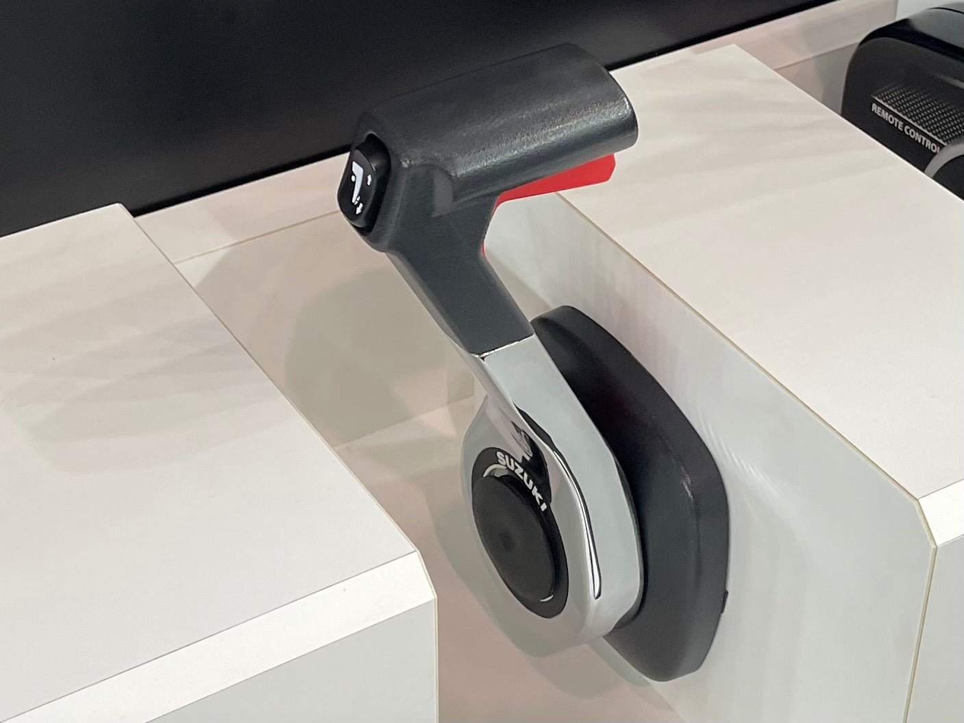 Suzuki Flush Mount with Power Trim Switch